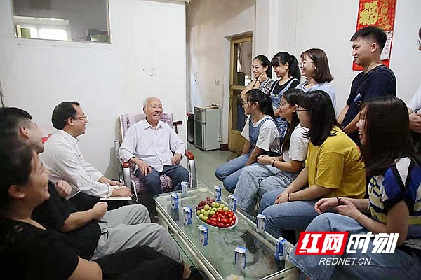 不忘初心牢记使命丨湘潭大学主题教育氛围浓插图2 不忘初心牢记使命丨湘潭大学主题教育氛围浓插图2